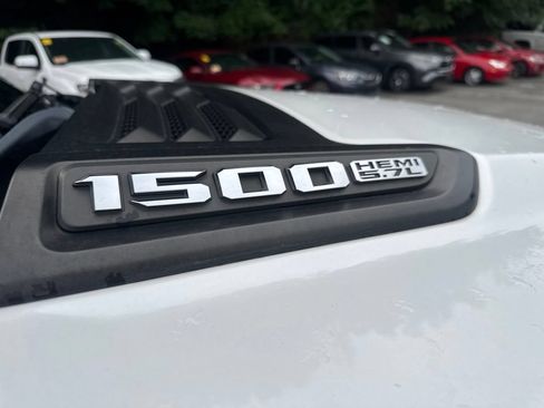 Used 2019 RAM 1500 Laramie w/ Sport Appearance Package AWD/4WD image 10