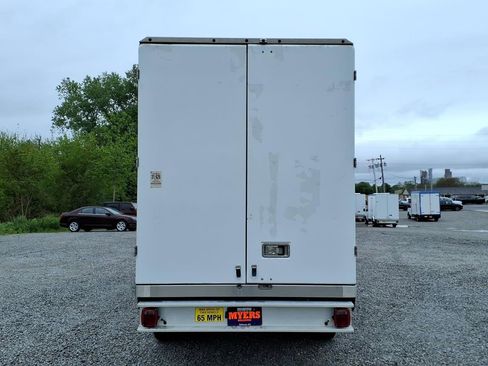 Used 2024 Ford E-350 and Econoline 350 Super Duty w/ Power Windows & Locks Group RWD image 7