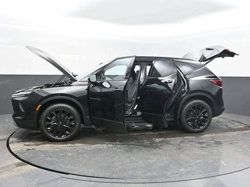 New 2026 Chevrolet Blazer LT w/ Sound & Technology Package FWD image 43