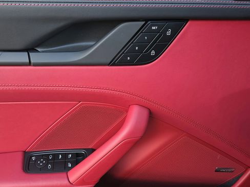 Certified 2025 Porsche 911 Carrera GTS RWD image 8