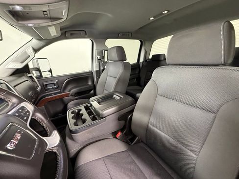 Used 2018 GMC Sierra 1500 SLE w/ SLE Value Package AWD/4WD image 30