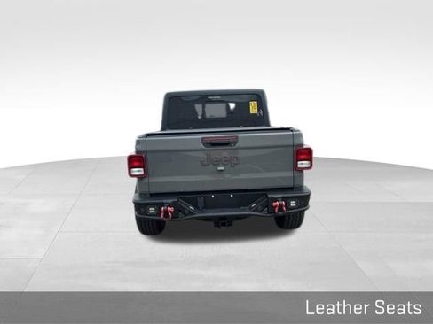 Used 2022 Jeep Gladiator Rubicon w/ Cold Weather Group AWD/4WD image 9