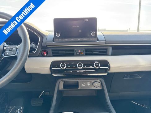 Certified 2023 Honda Pilot LX image 13