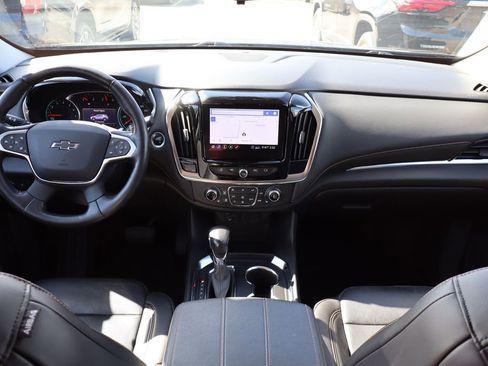 Used 2021 Chevrolet Traverse RS image 43