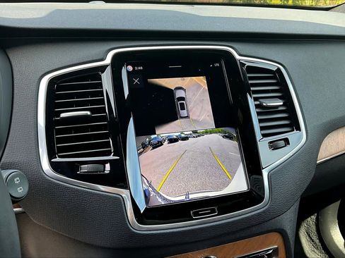 Used 2024 Volvo XC90 B6 Plus w/ Protection Package Premier image 31