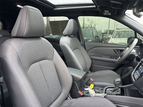 Used 2025 Subaru Forester Premium image 19