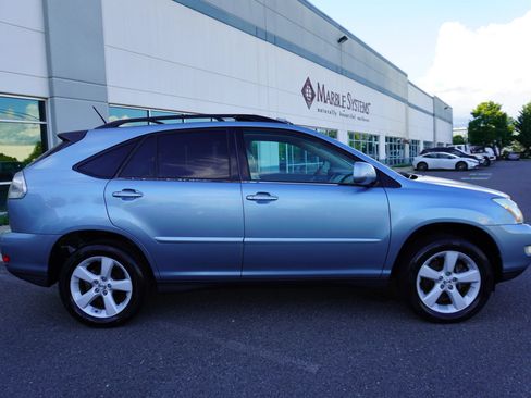 Used 2005 Lexus RX 330 w/ Premium Pkg FWD image 8