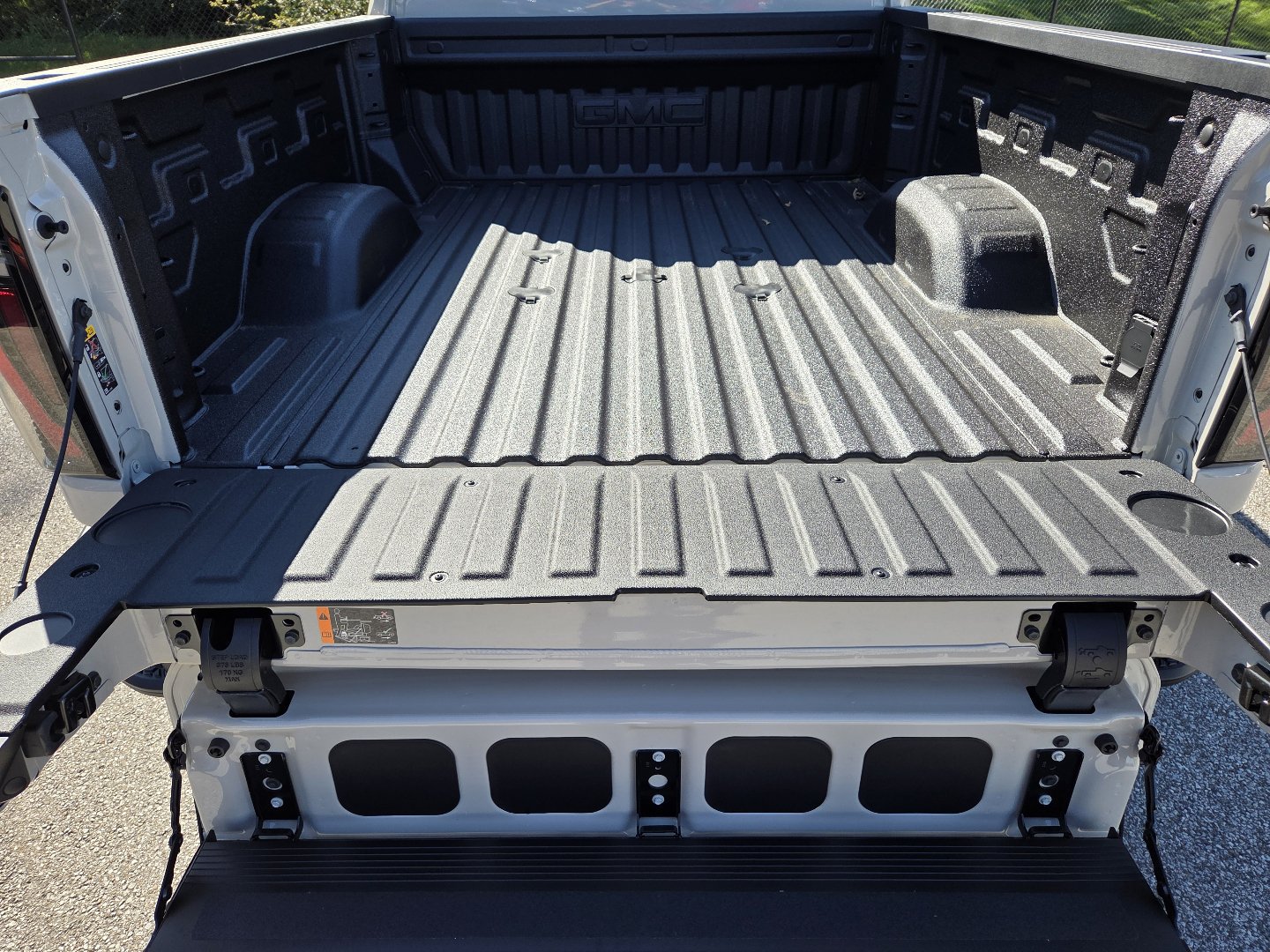 New 2026 GMC Sierra 2500 AT4 AWD/4WD image 23