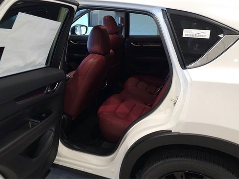 New 2025 MAZDA CX-5 Carbon Edition image 10