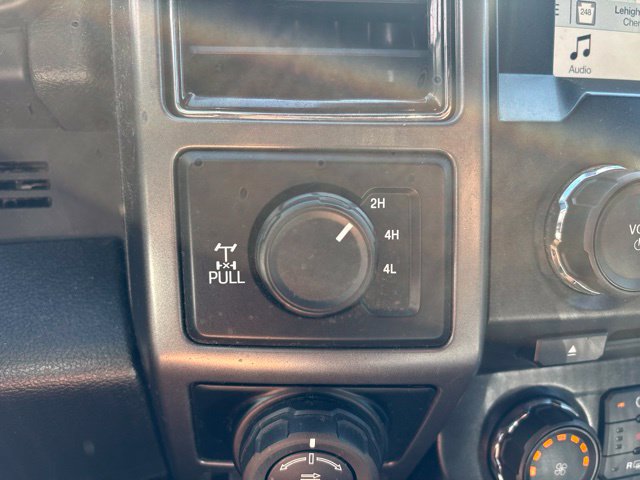 Used 2018 Ford F150 XLT w/ Equipment Group 302A Luxury AWD/4WD image 17
