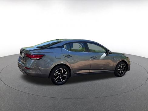 Used 2025 Nissan Sentra SV image 16