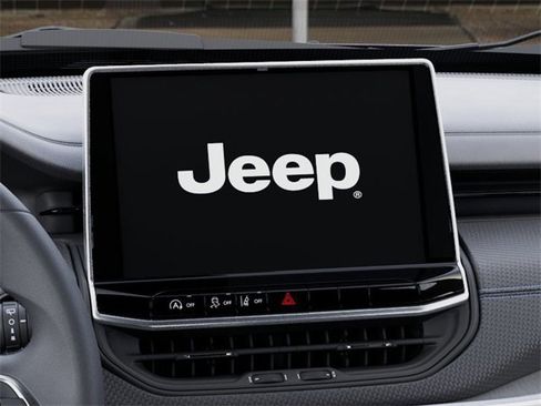 New 2026 Jeep Compass Latitude image 18