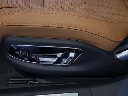 New 2026 Audi A8 L 3.0T AWD/4WD image 17