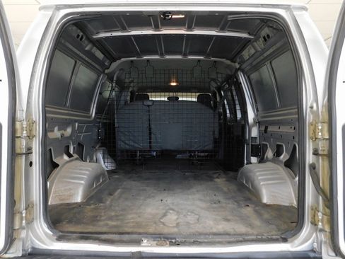 Used 2014 Ford E-250 and Econoline 250 w/ Power Group image 53