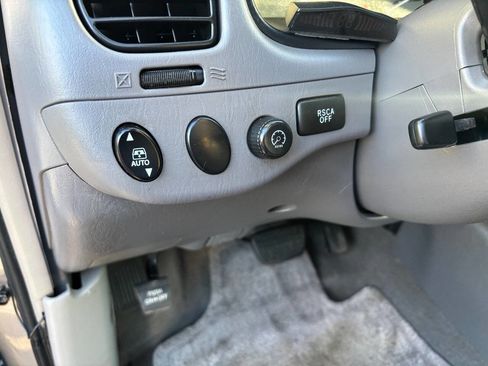 Used 2005 Toyota Sequoia SR5 image 10