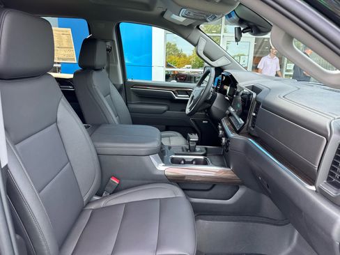New 2026 Chevrolet Silverado 1500 RST w/ RST All Star Premium Package AWD/4WD image 4