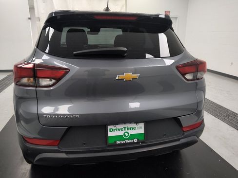 Used 2021 Chevrolet TrailBlazer LS FWD image 6