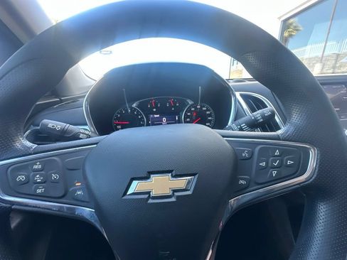 Used 2021 Chevrolet Equinox LT FWD image 23