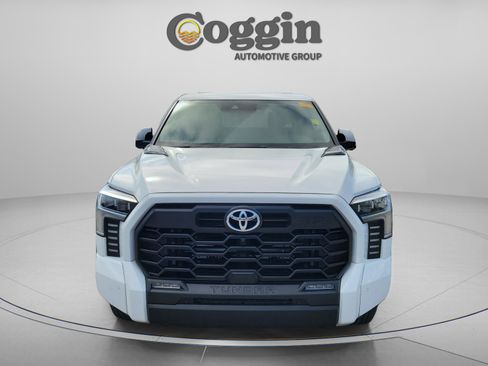 Used 2024 Toyota Tundra Limited AWD/4WD image 10