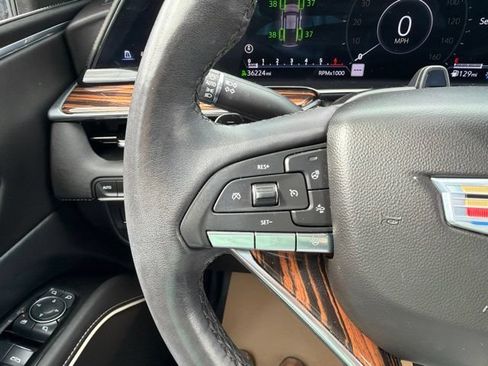 Certified 2024 Cadillac Escalade ESV Premium Luxury AWD/4WD image 28