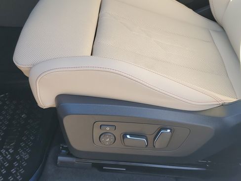 New 2026 BMW X3 xDrive30 w/ Premium Package image 10