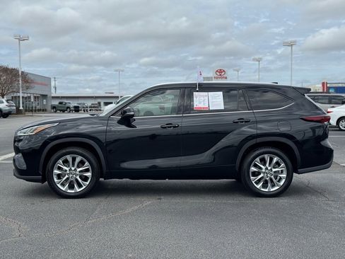 Used 2024 Toyota Highlander Limited image 8