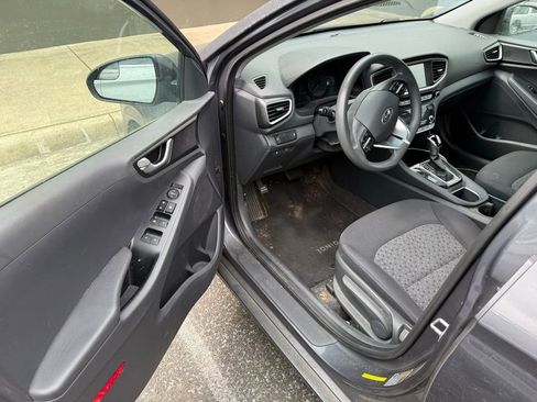 Used 2017 Hyundai Ioniq Blue FWD image 13