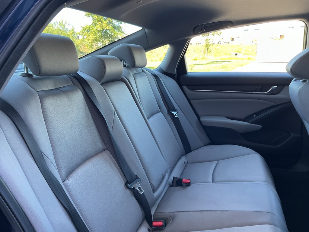 Used 2020 Honda Accord EX image 31