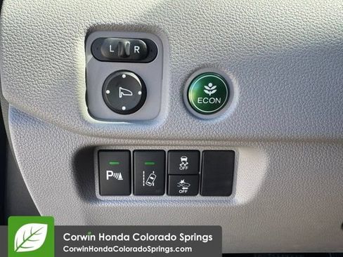 Used 2018 Honda Pilot Touring image 24