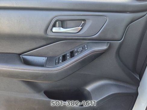 Used 2025 Nissan Rogue SV AWD/4WD image 29
