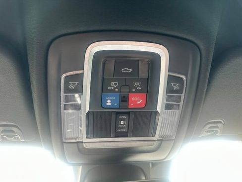 Used 2023 RAM 1500 Laramie AWD/4WD image 36
