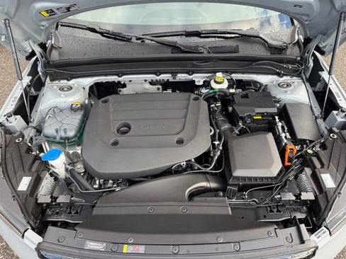 New 2026 Volvo XC40 B5 Plus w/ Protection Package Premier image 13