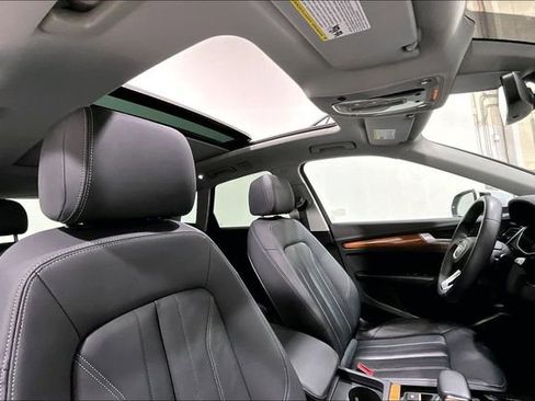 Certified 2023 Audi Q5 2.0T Premium w/ Convenience Package AWD/4WD image 16