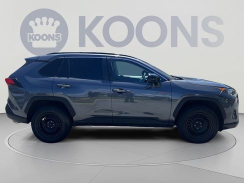 Used 2021 Toyota RAV4 LE AWD/4WD image 8
