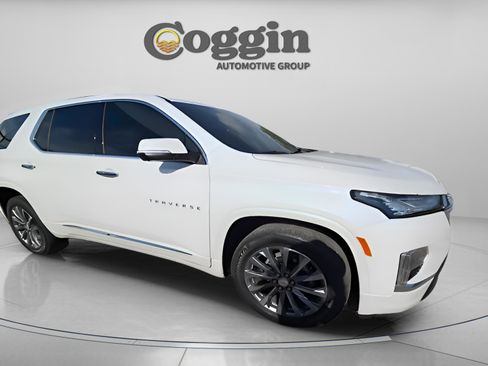 Used 2023 Chevrolet Traverse Premier image 12