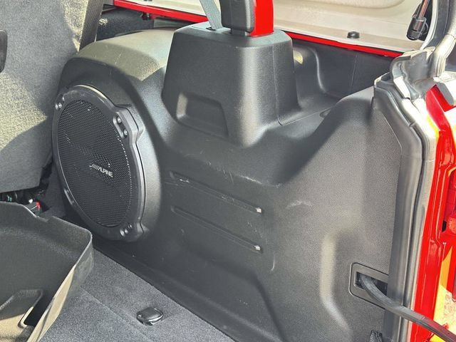 Used 2023 Jeep Wrangler Unlimited Sahara AWD/4WD image 21