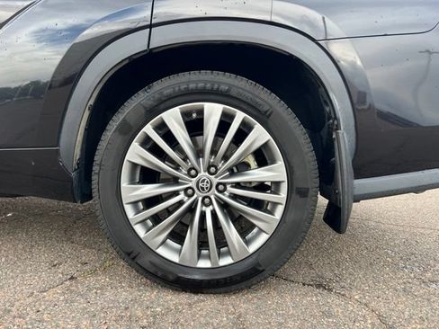 Used 2021 Toyota Highlander Platinum AWD/4WD image 14
