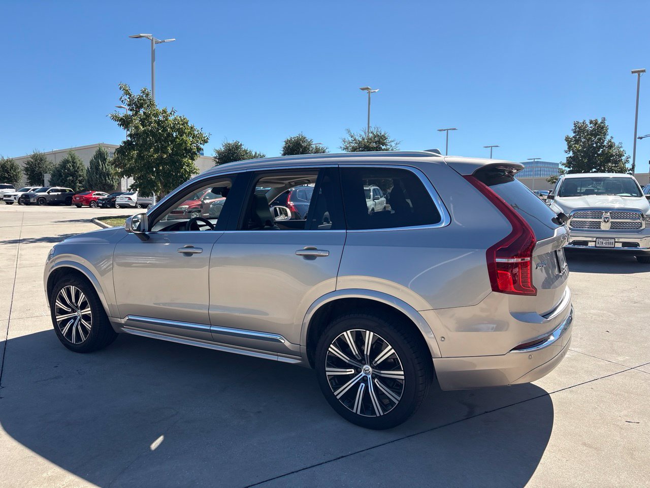 Used 2023 Volvo XC90 B6 Plus w/ Protection Package Premier AWD/4WD image 5