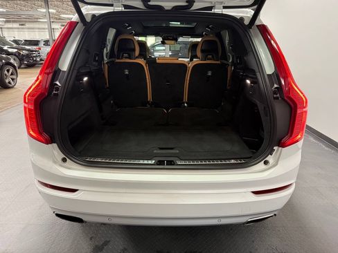 Used 2018 Volvo XC90 T6 Momentum w/ Convenience Package AWD/4WD image 17