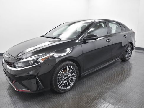 Used 2024 Kia Forte GT-Line image 2