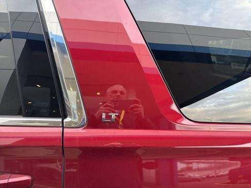 Used 2017 Chevrolet Tahoe LT w/ Luxury Package image 16