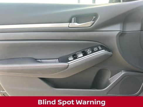 New 2025 Nissan Altima 2.5 SR image 33