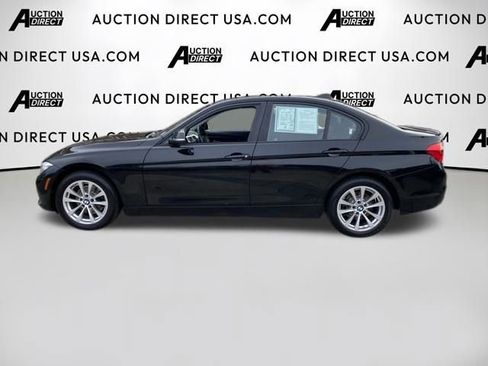 Used 2017 BMW 320i xDrive Sedan image 3