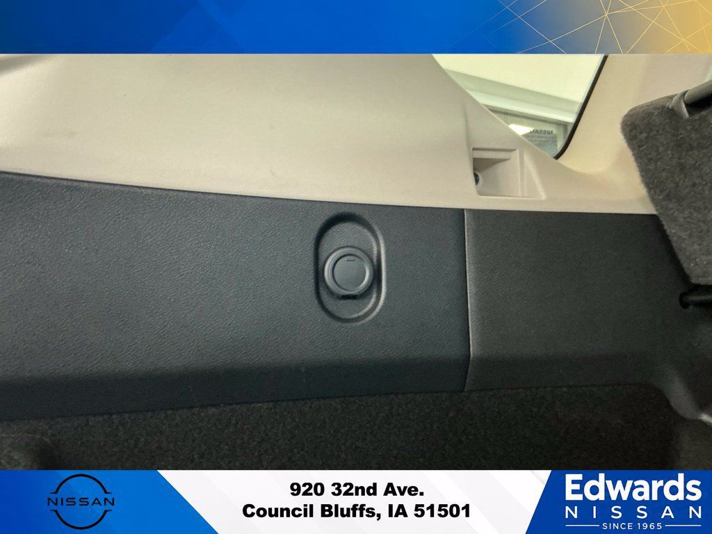 Used 2021 Nissan Rogue SV AWD/4WD image 9
