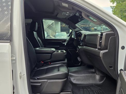 Used 2024 Chevrolet Silverado 2500 LT Z71 AWD/4WD image 32