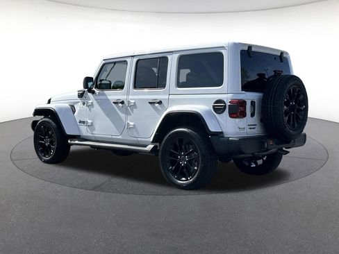 Certified 2025 Jeep Wrangler Unlimited Sahara AWD/4WD image 3