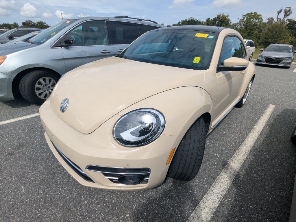 Used 2019 Volkswagen Beetle 2.0T Final Edition SEL FWD image 3