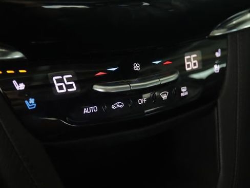 Used 2020 Cadillac XT6 Sport image 18