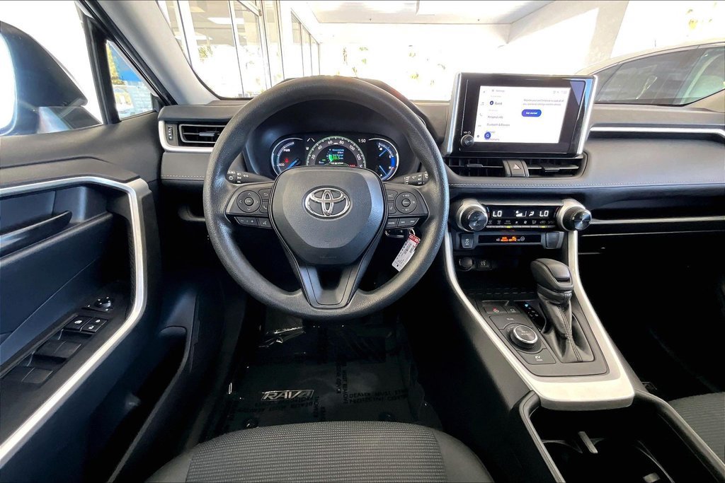 Certified 2024 Toyota RAV4 LE AWD/4WD image 8