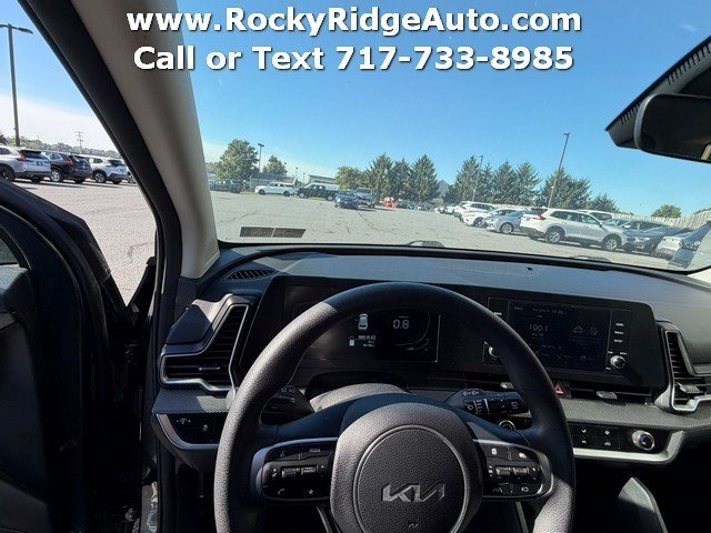 Used 2023 Kia Sportage LX AWD/4WD image 15
